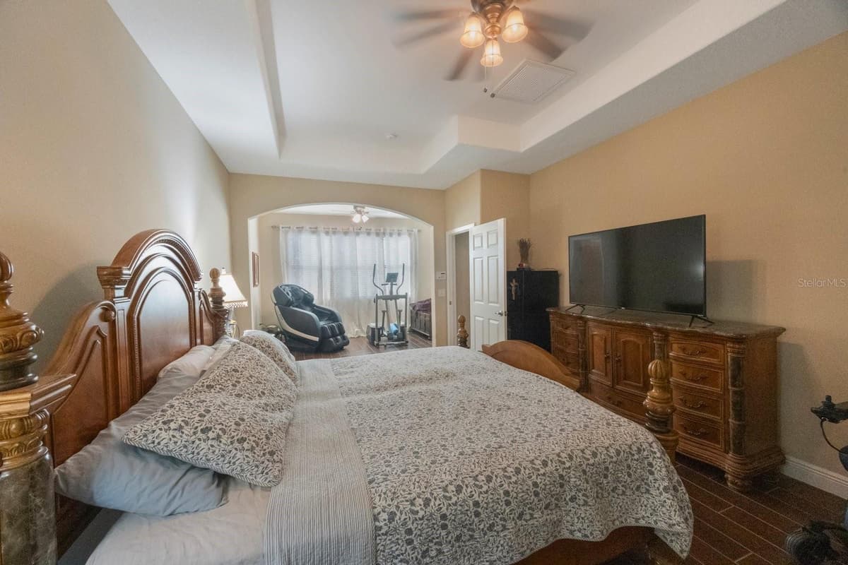 2564 GRAND CYPRESS BOULEVARD — photo 30 of 52