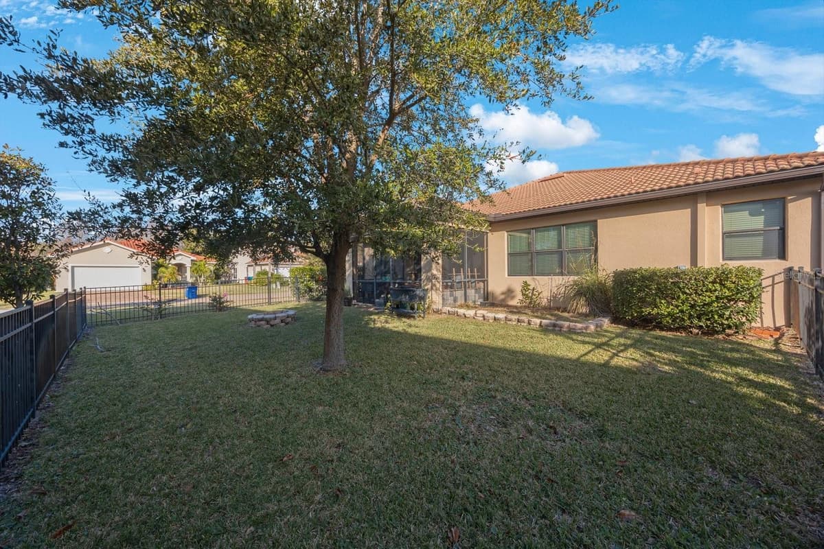 2564 GRAND CYPRESS BOULEVARD — photo 43 of 52