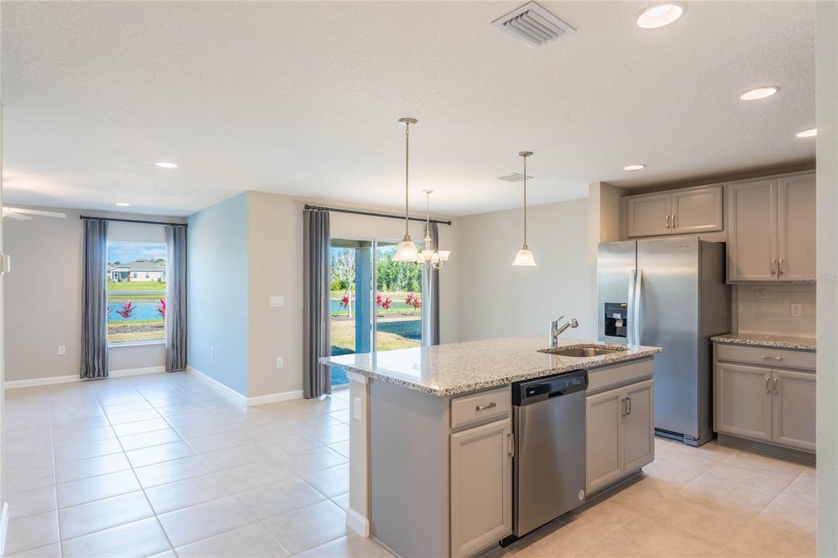 2025 HAVASU FALLS AVENUE — photo 10 of 23