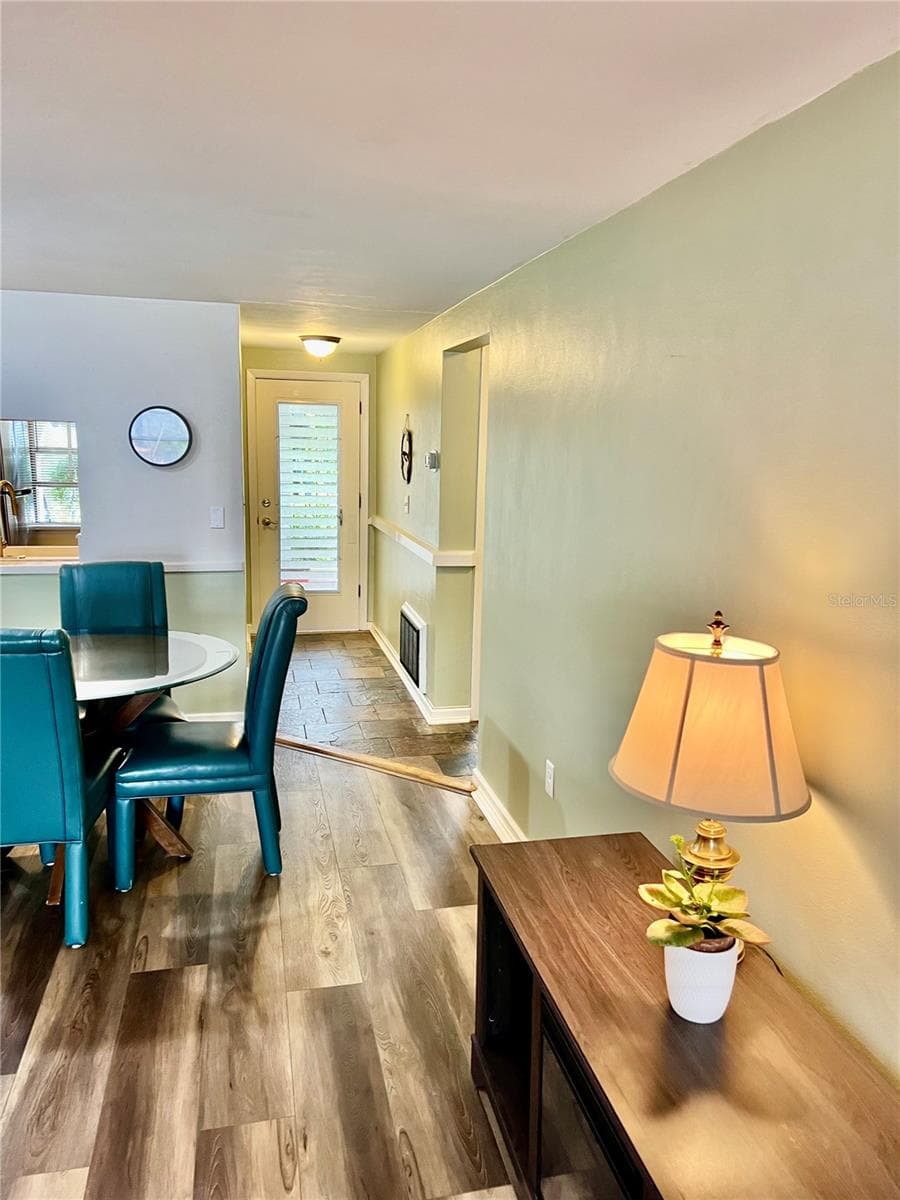 4231 TAMARGO DRIVE — photo 14 of 37