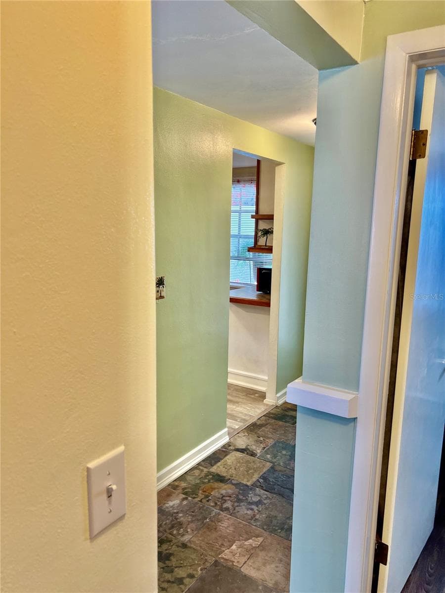 4231 TAMARGO DRIVE — photo 15 of 37