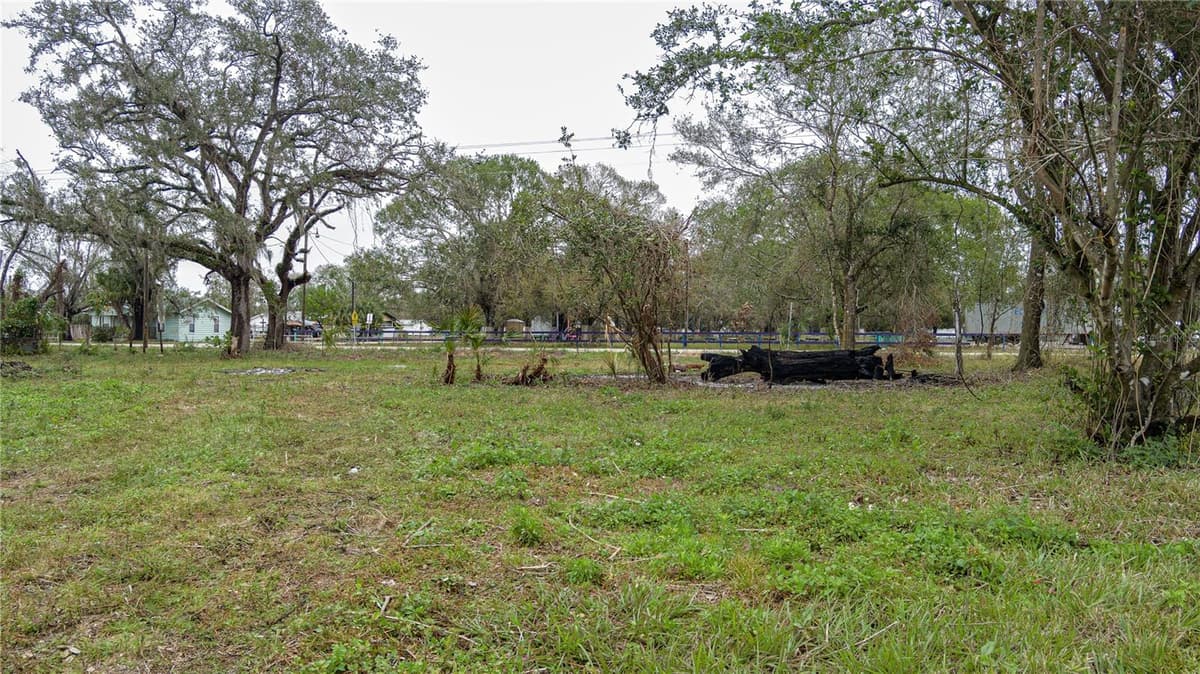 37015 STATE ROAD 70 — photo 14 of 20