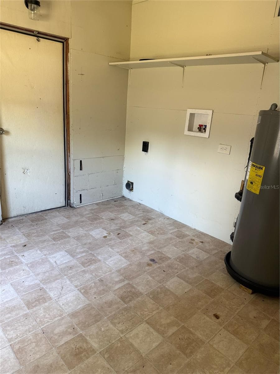 2107 HIALEAH AVENUE — photo 13 of 23