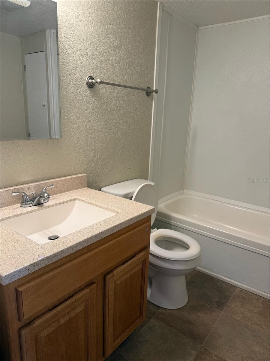2107 HIALEAH AVENUE — photo 16 of 23
