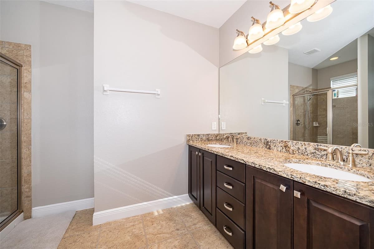 250 PENDANT COURT — photo 27 of 44