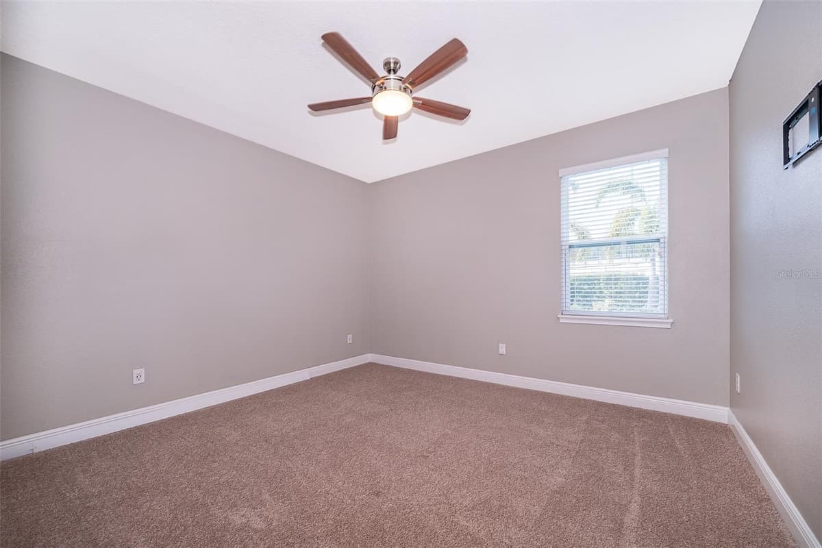 250 PENDANT COURT — photo 16 of 44