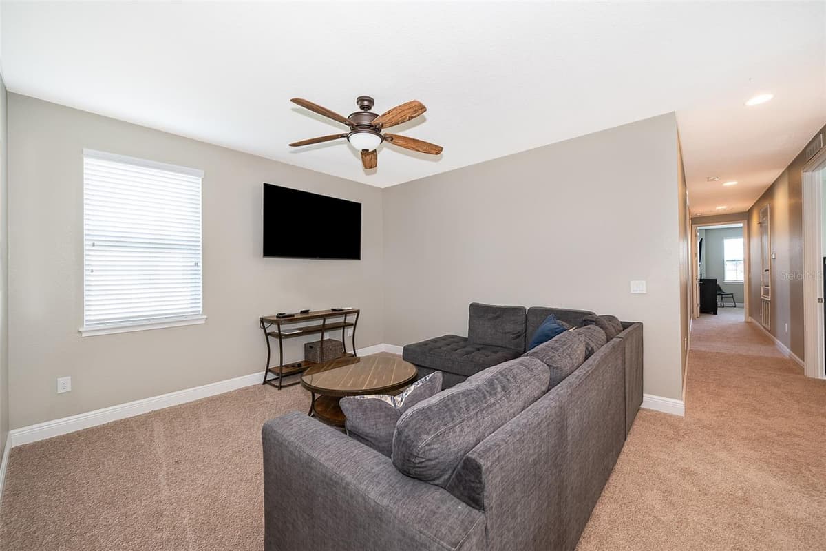 250 PENDANT COURT — photo 19 of 44