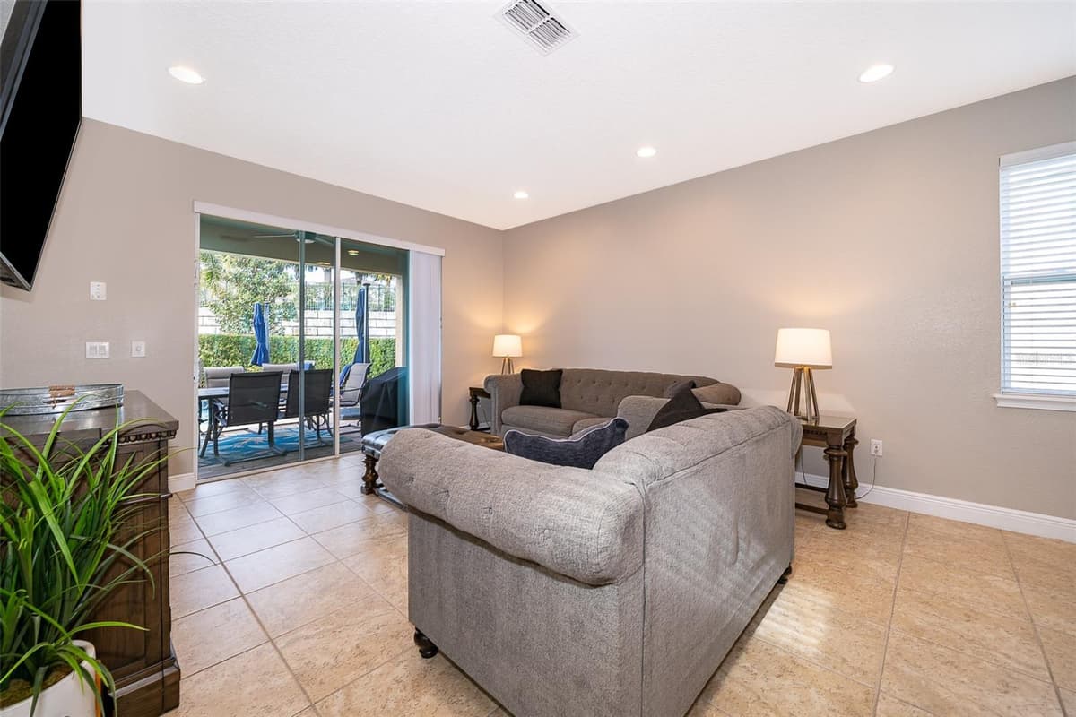 250 PENDANT COURT — photo 12 of 44