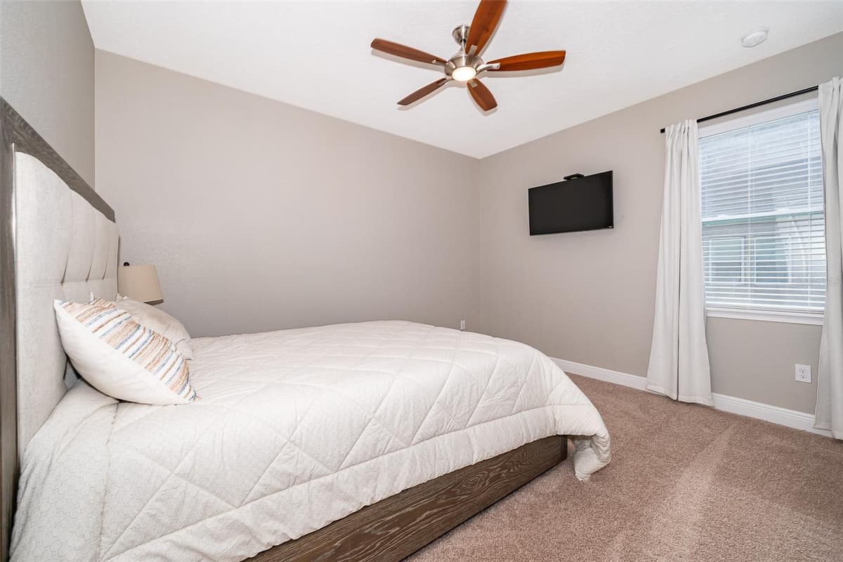 250 PENDANT COURT — photo 14 of 44