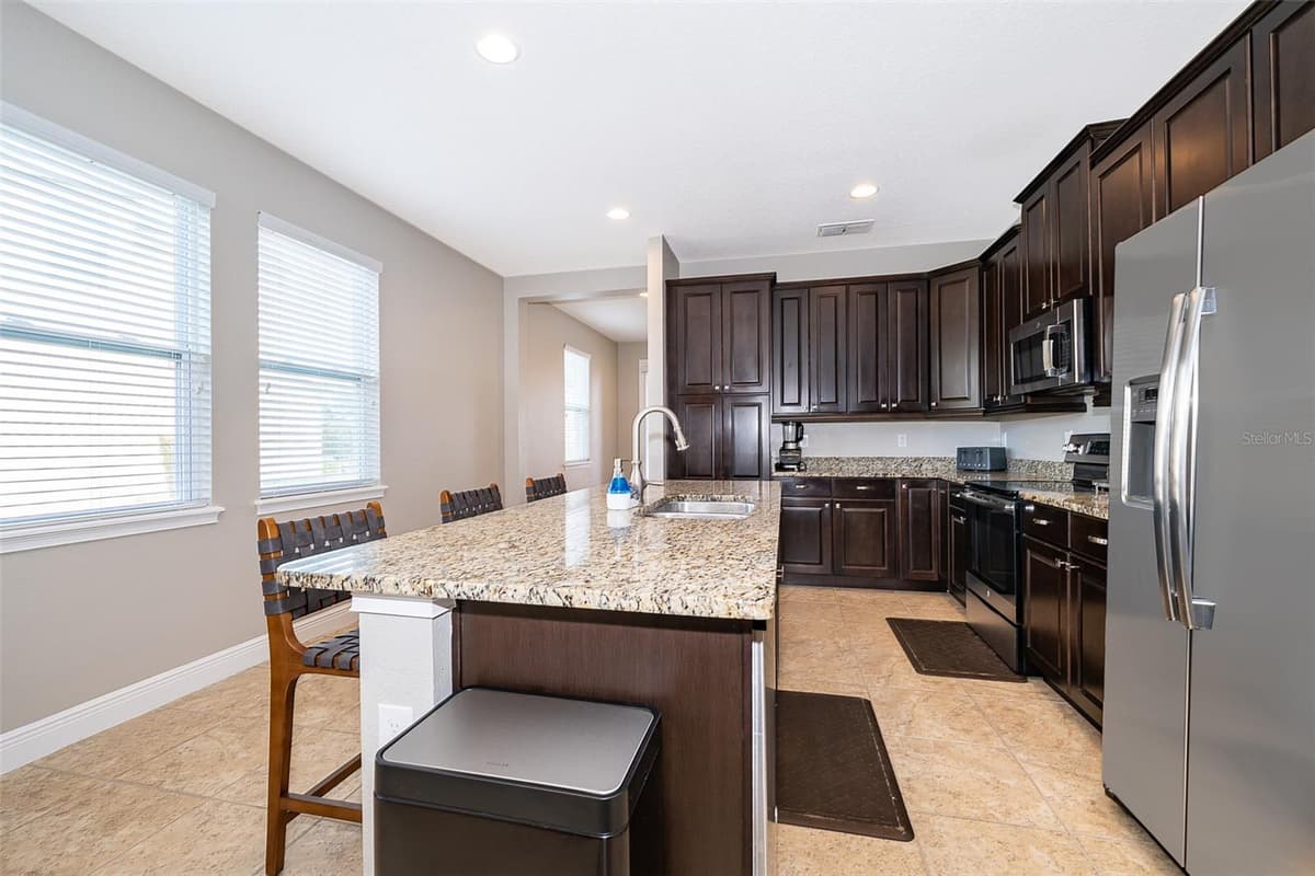 250 PENDANT COURT — photo 8 of 44