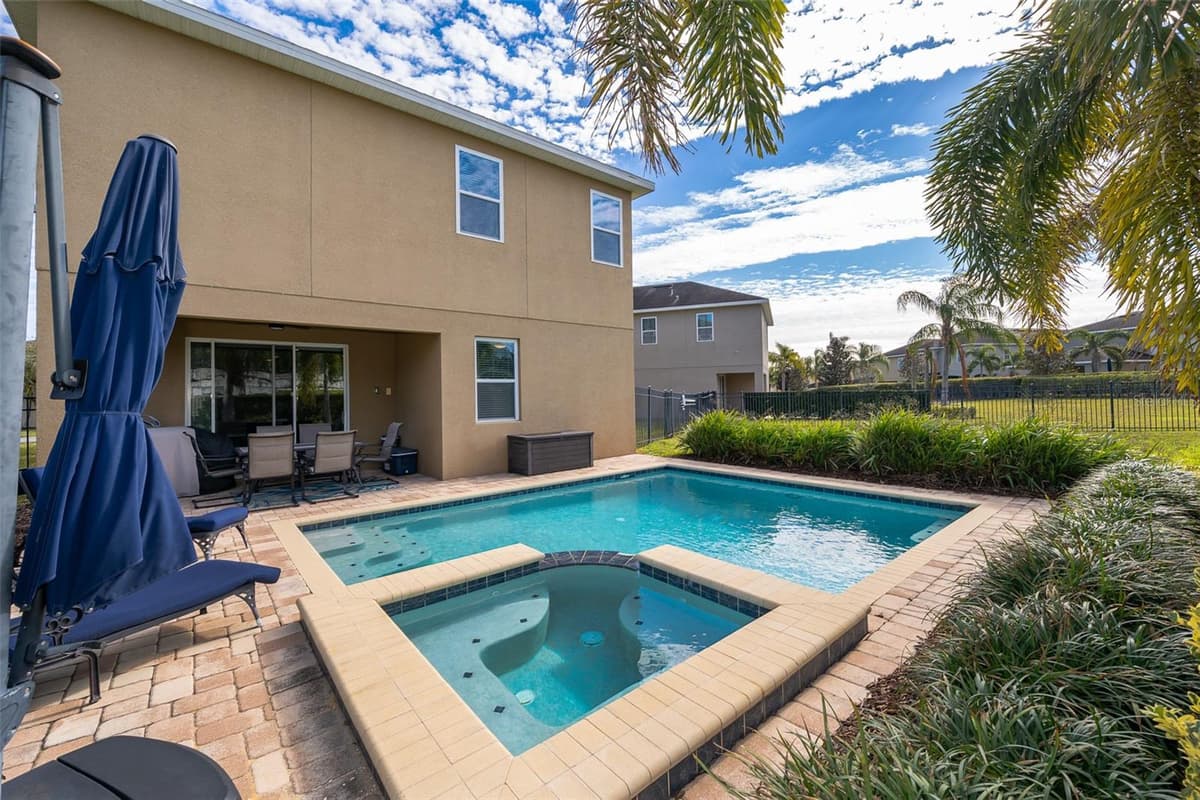 250 PENDANT COURT — photo 36 of 44