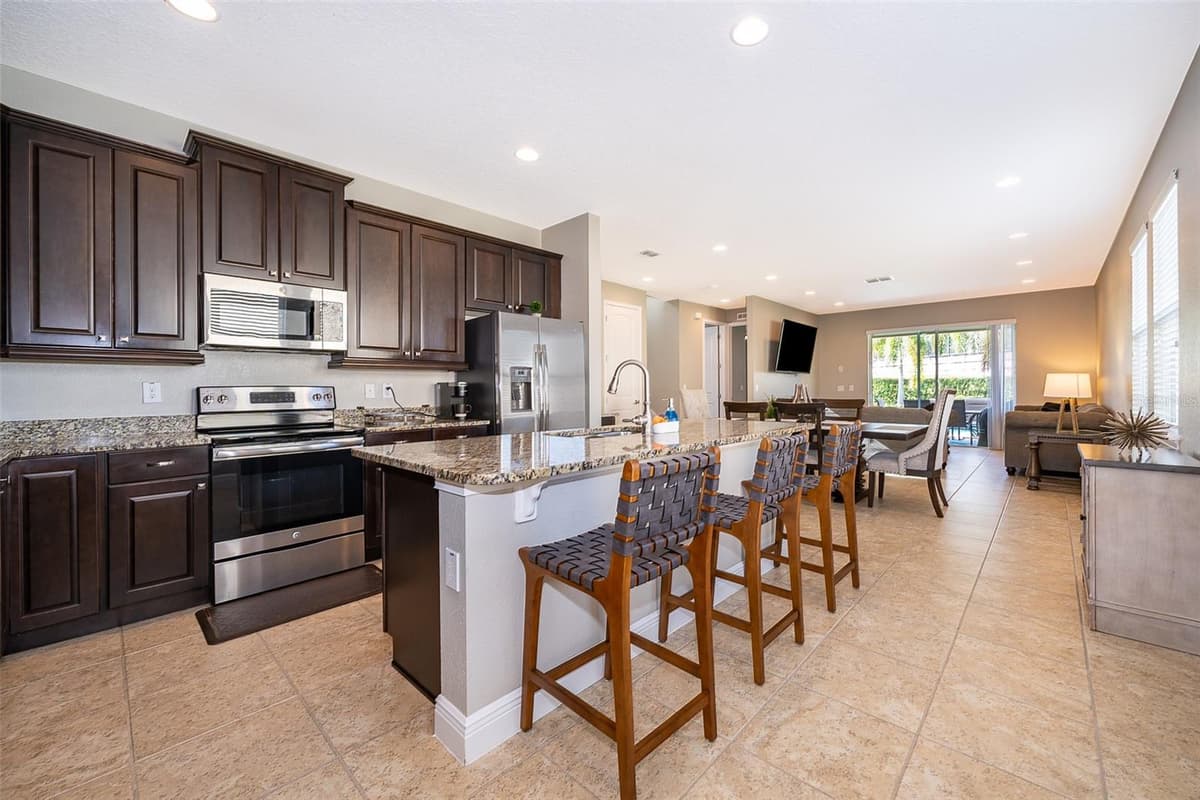 250 PENDANT COURT — photo 5 of 44