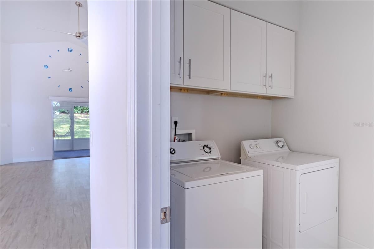 3667 KINGSWOOD COURT — photo 18 of 37