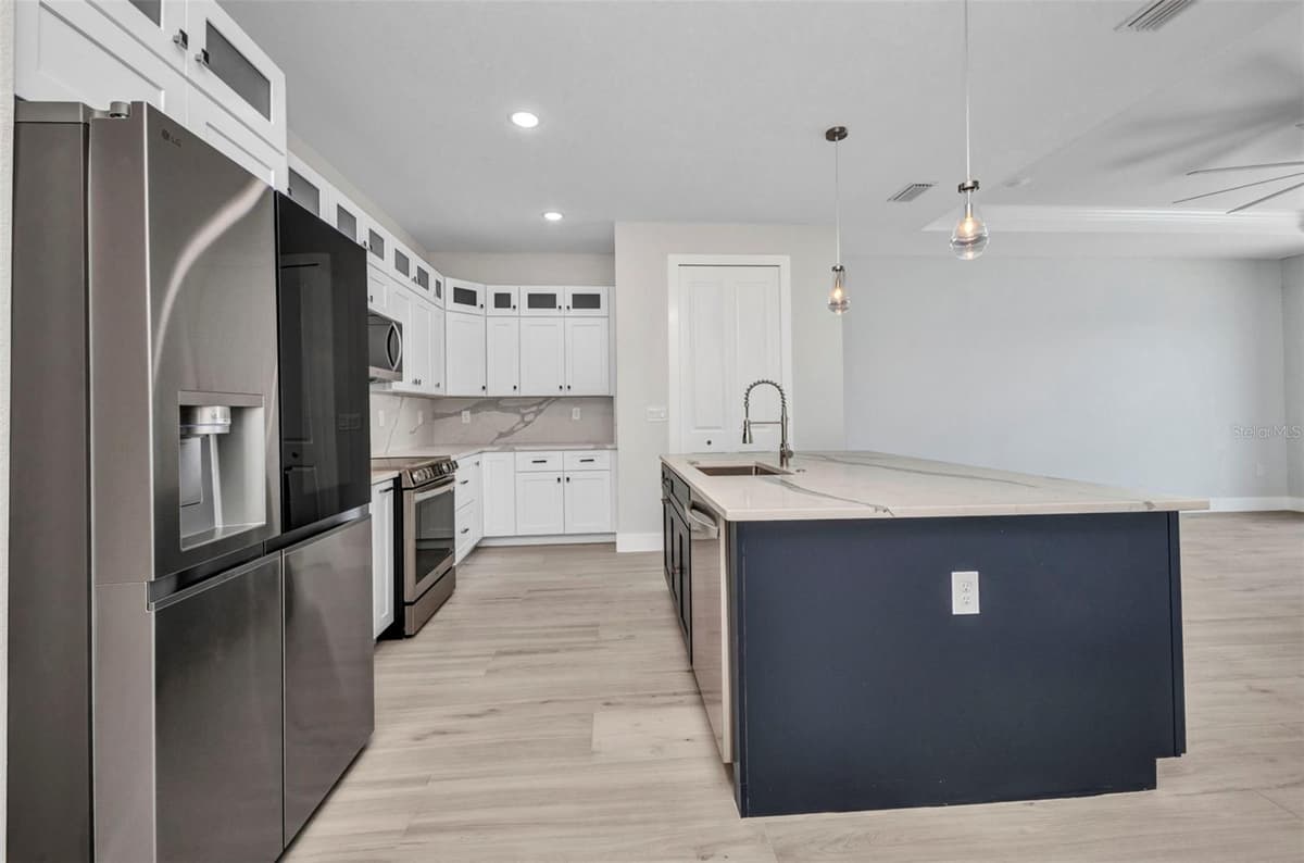 1327 WESLEY DRIVE — photo 6 of 39