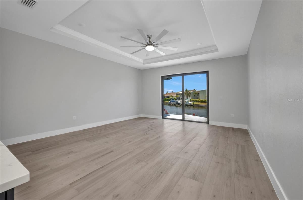 1327 WESLEY DRIVE — photo 12 of 39