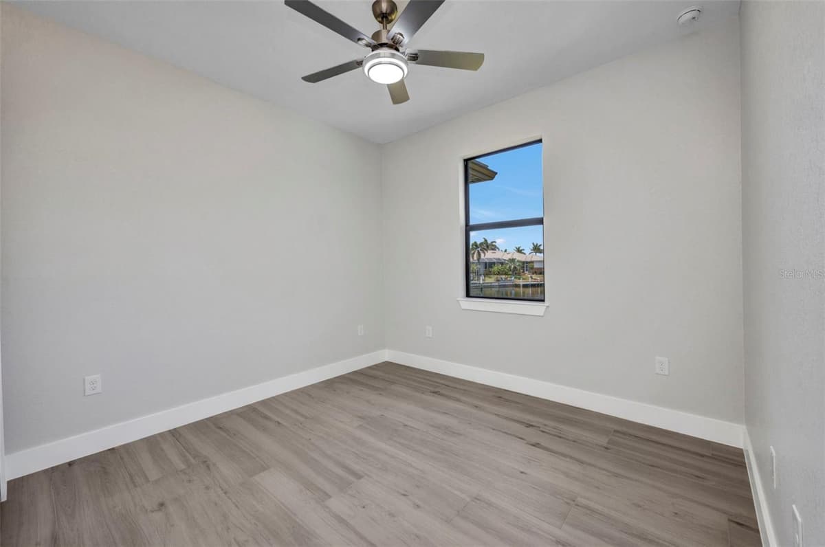 1327 WESLEY DRIVE — photo 17 of 39