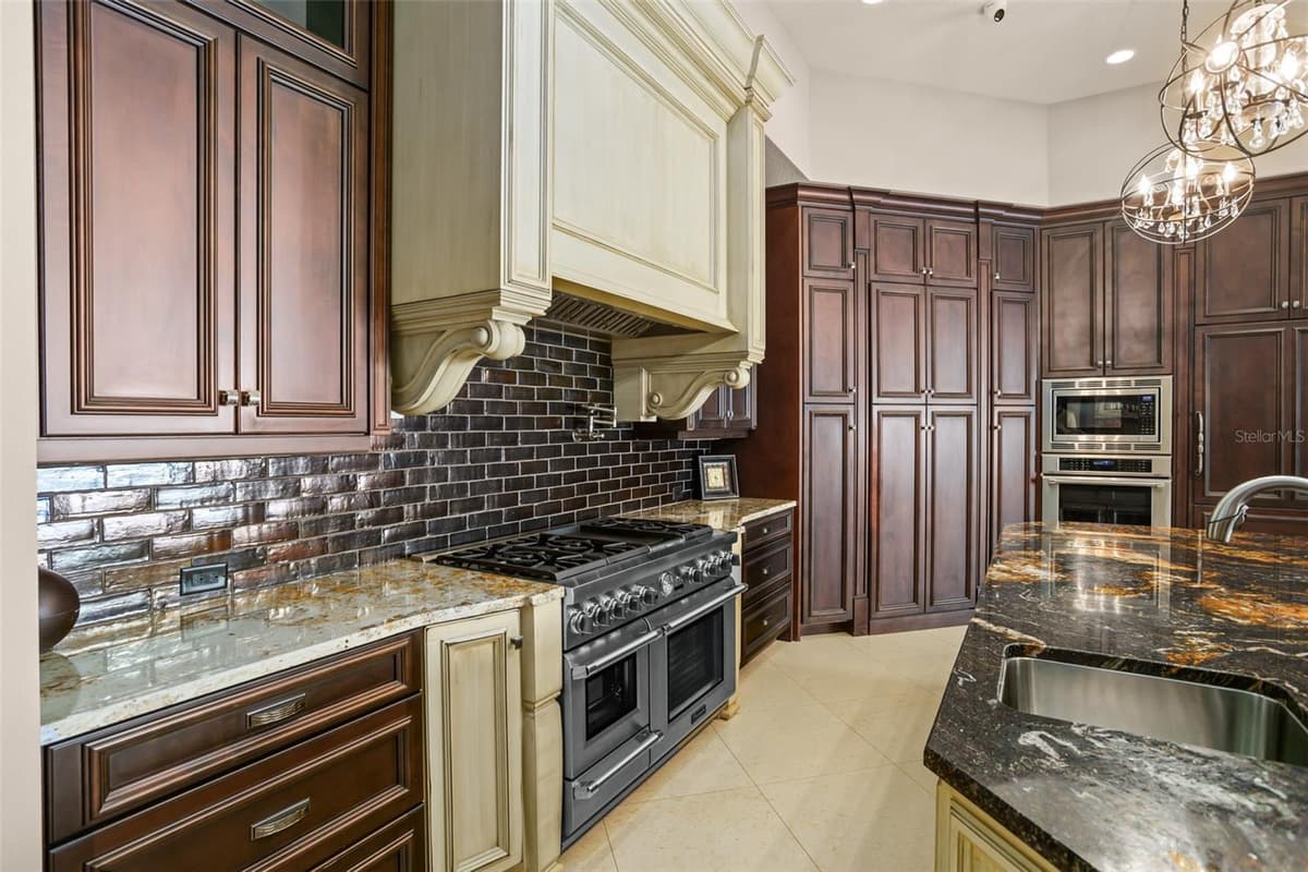 11900 LAKE BUTLER BOULEVARD — photo 18 of 91