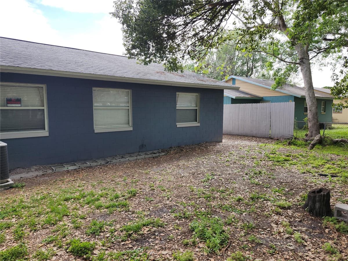 417 BENITA STREET — photo 8 of 9