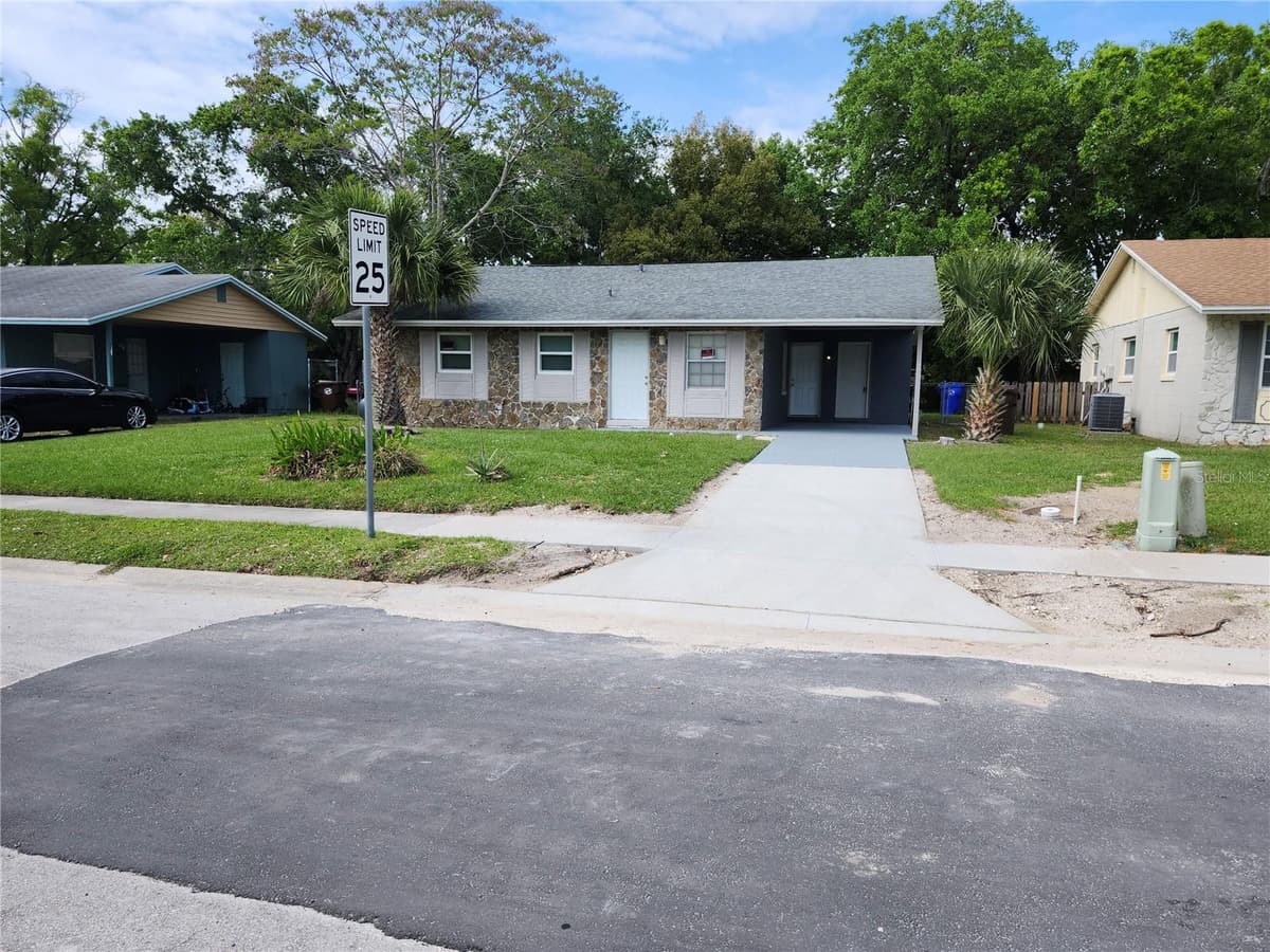417 BENITA STREET — photo 1 of 9