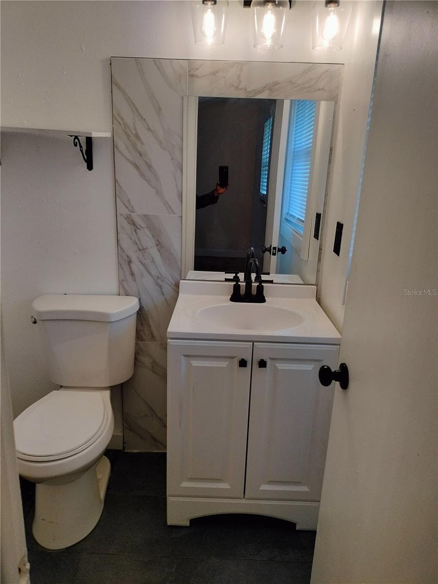 417 BENITA STREET — photo 5 of 9