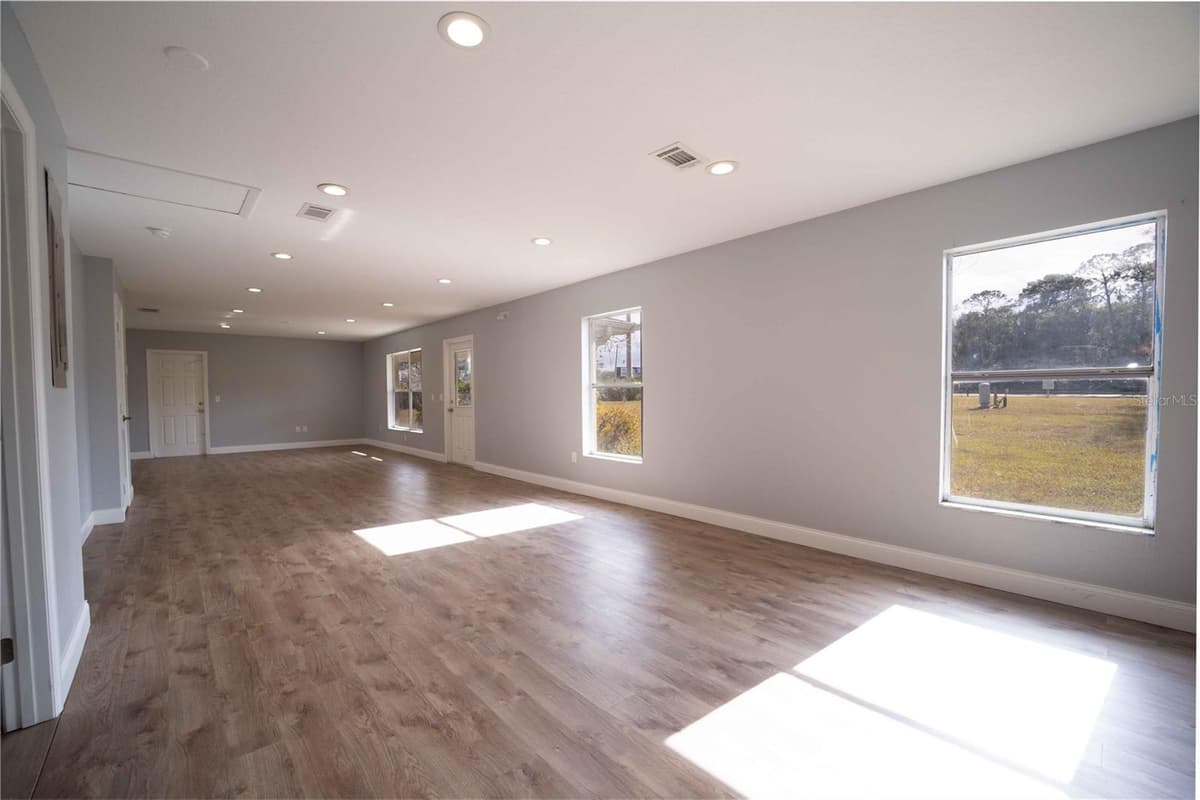 6876 STATE ROAD 44 — photo 4 of 19