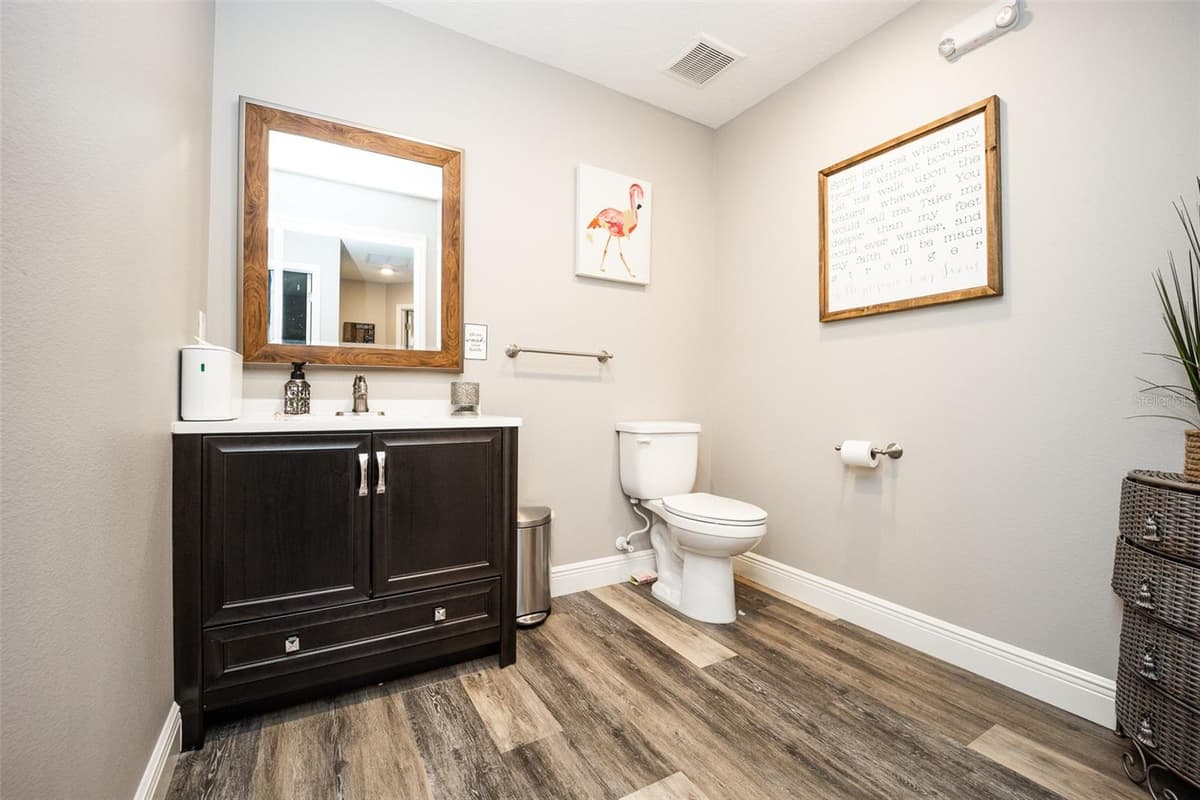900 CLEVELAND AVENUE — photo 15 of 16