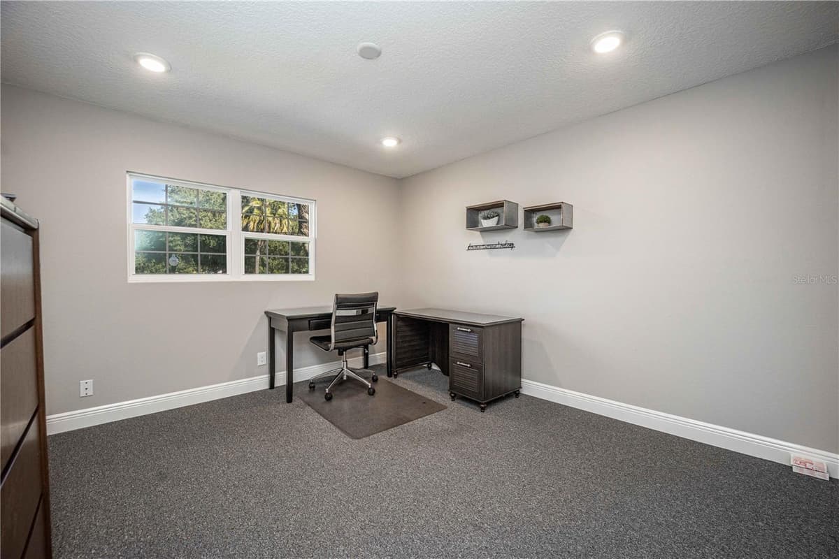 900 CLEVELAND AVENUE — photo 12 of 16