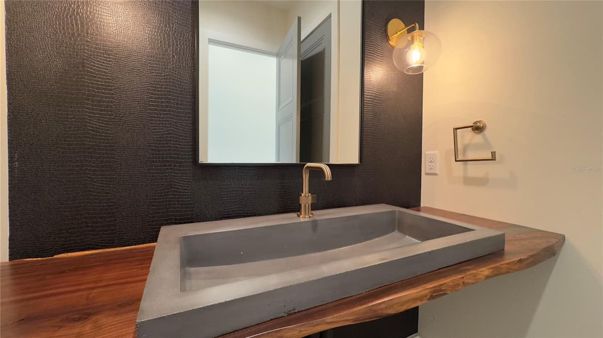 16902 VINCI WAY — photo 33 of 82