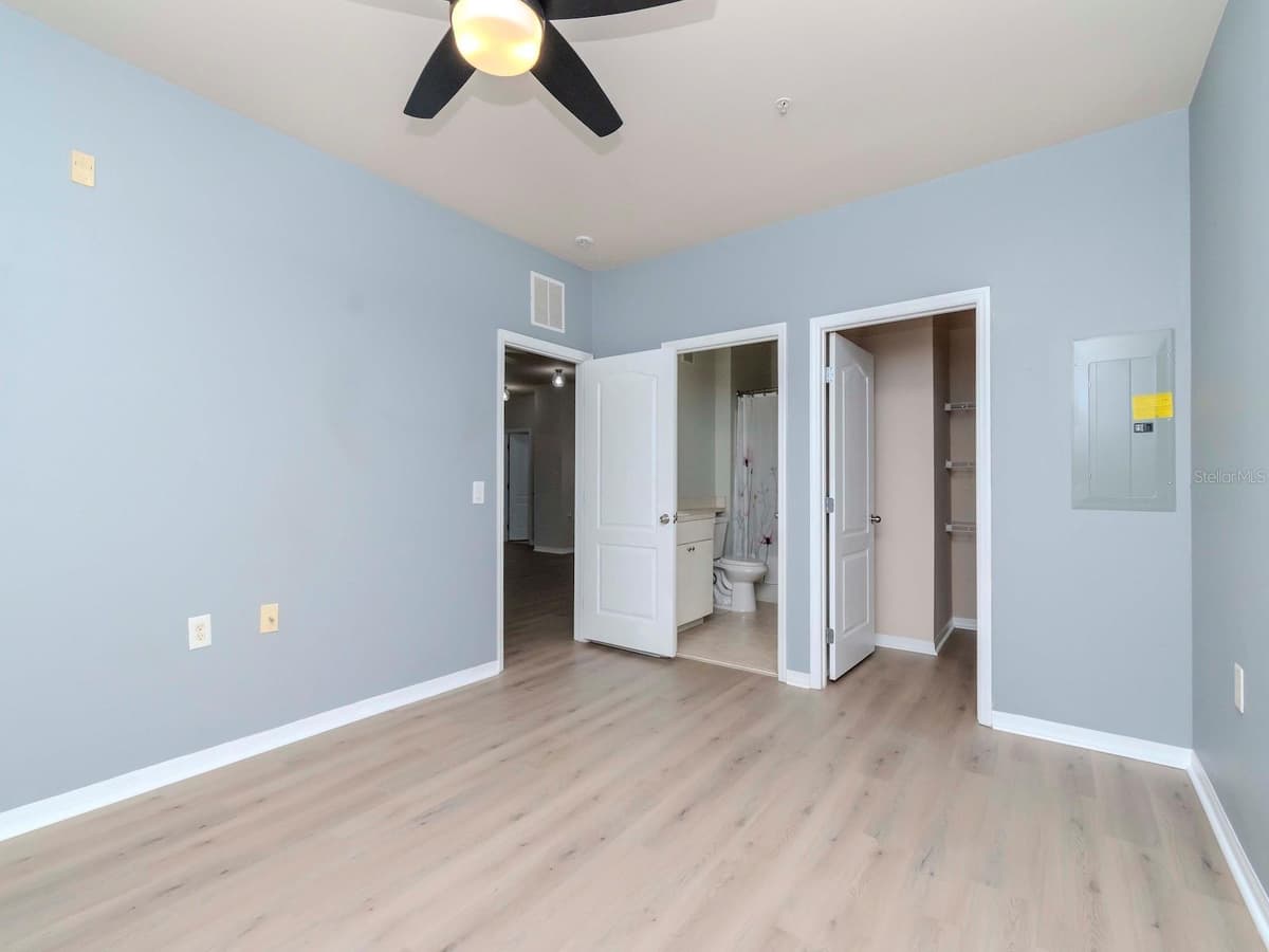 1429 VILLA CAPRI CIRCLE — photo 9 of 43