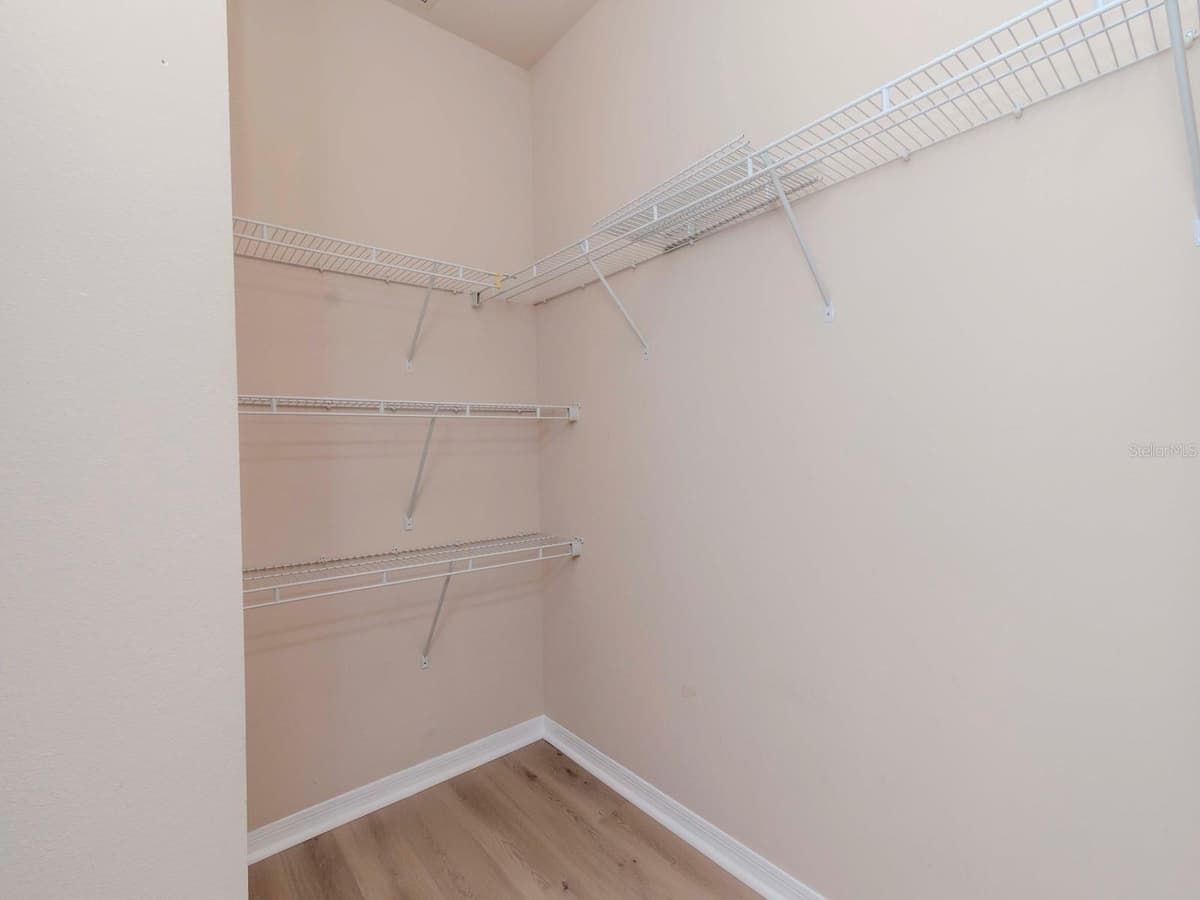 1429 VILLA CAPRI CIRCLE — photo 12 of 43