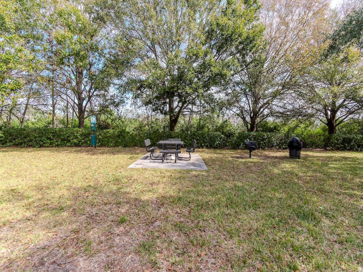 1429 VILLA CAPRI CIRCLE — photo 29 of 43
