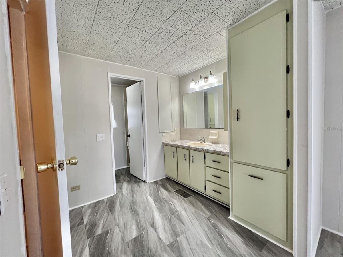 149 ROYAL PALM DRIVE — photo 25 of 40