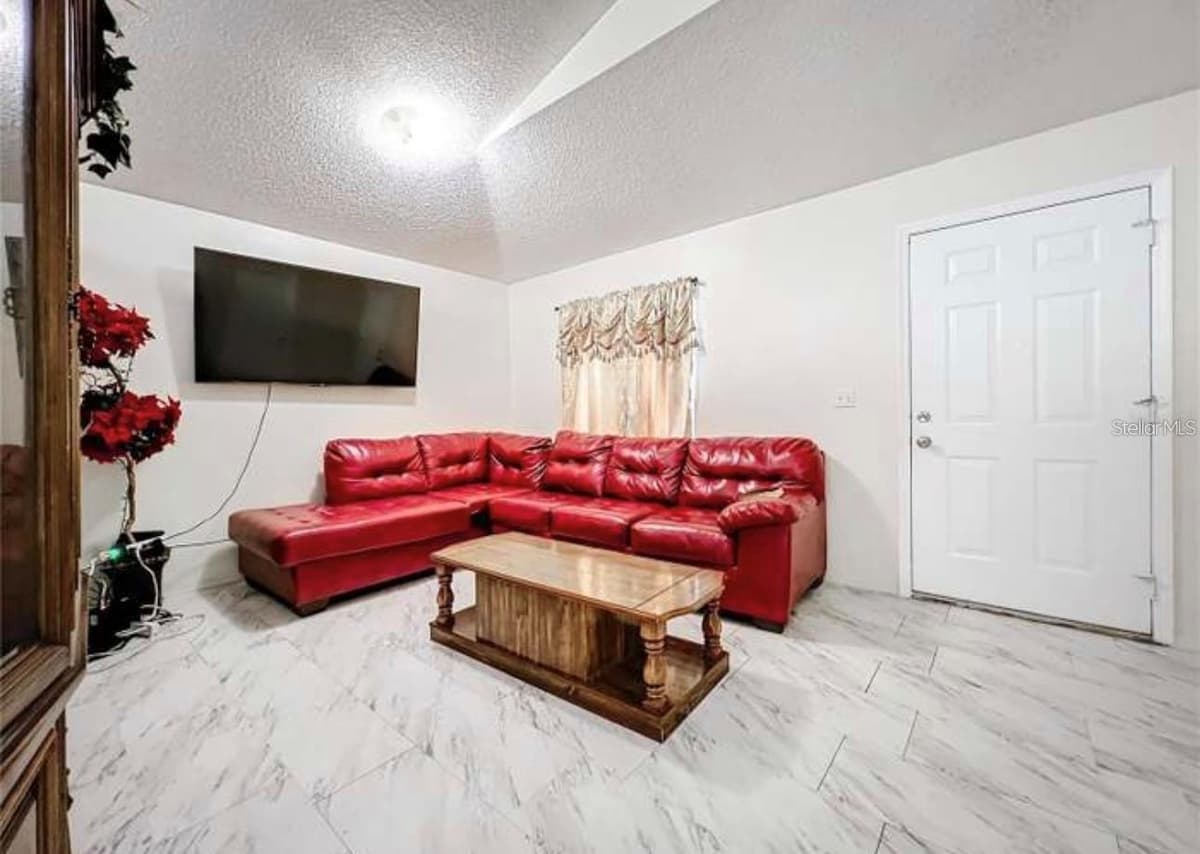 5633 PINEY RIDGE DRIVE — photo 5 of 18
