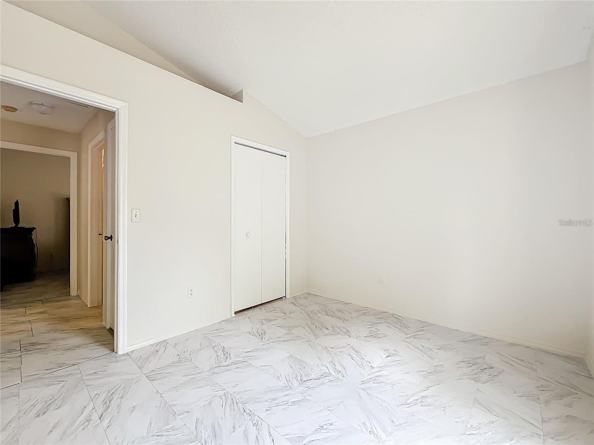 5633 PINEY RIDGE DRIVE — photo 15 of 18