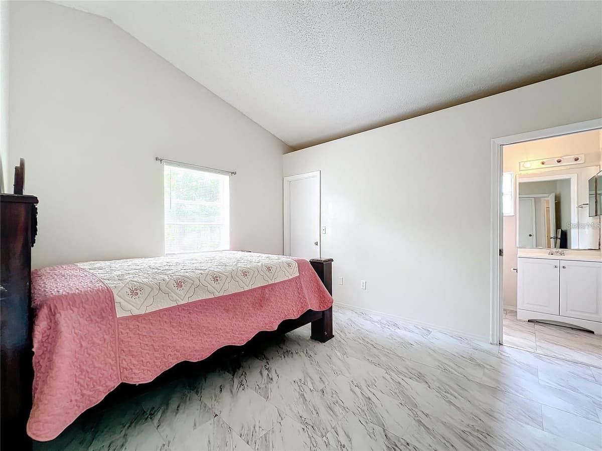 5633 PINEY RIDGE DRIVE — photo 10 of 18