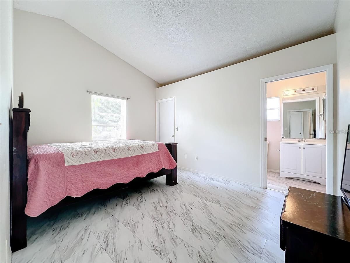5633 PINEY RIDGE DRIVE — photo 9 of 18