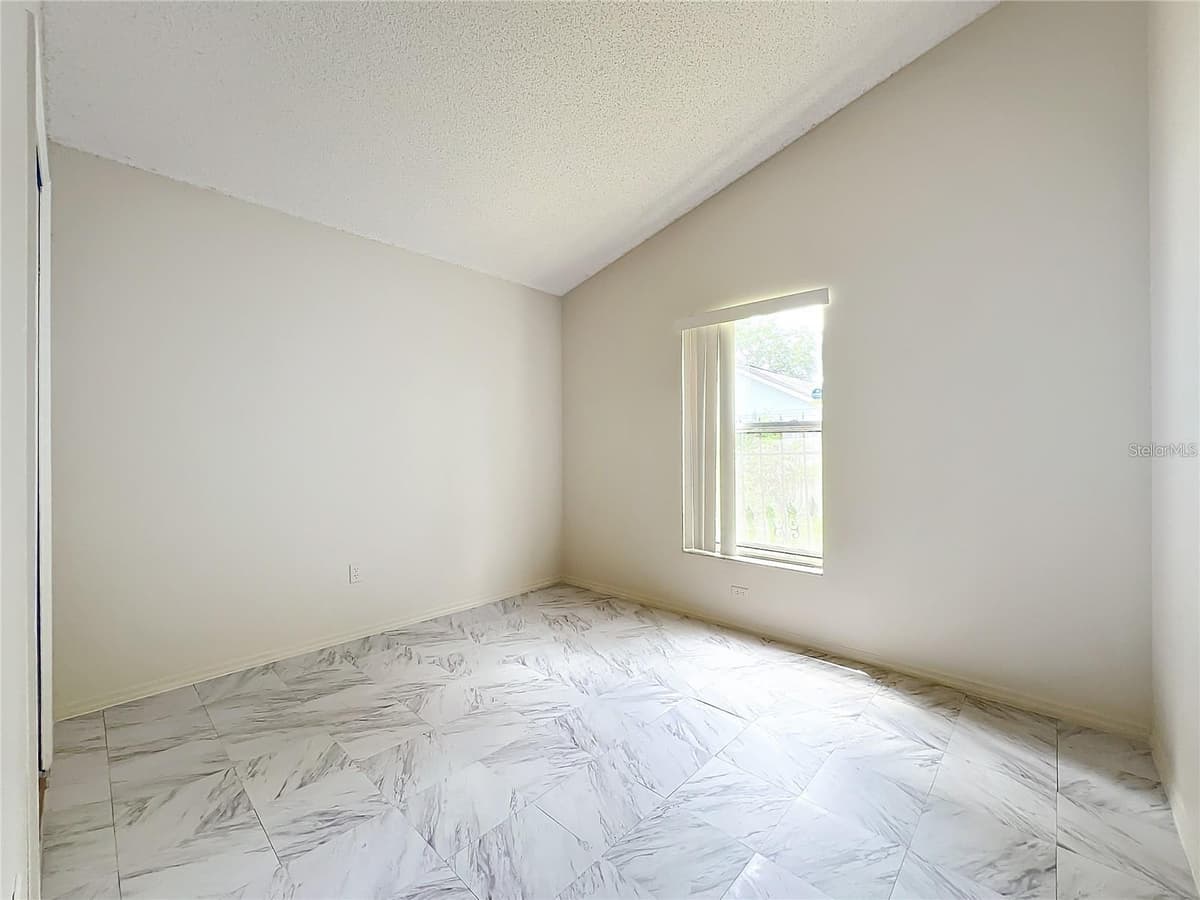 5633 PINEY RIDGE DRIVE — photo 16 of 18