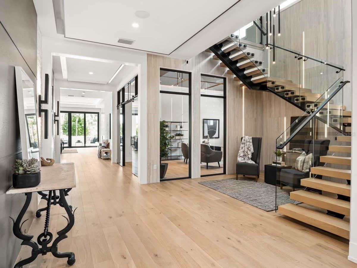 11043 CROMWELL ROAD — photo 4 of 69