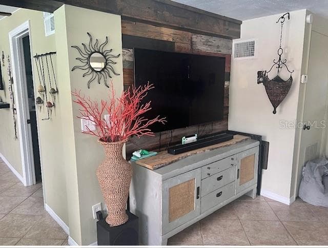 1624 SEA BREEZE DRIVE — photo 9 of 40