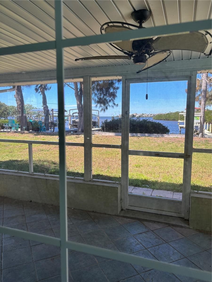 1624 SEA BREEZE DRIVE — photo 40 of 40
