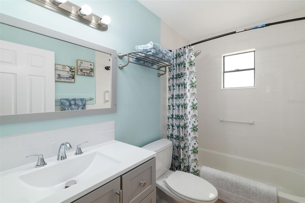 3200 TOBERO LANE — photo 10 of 25