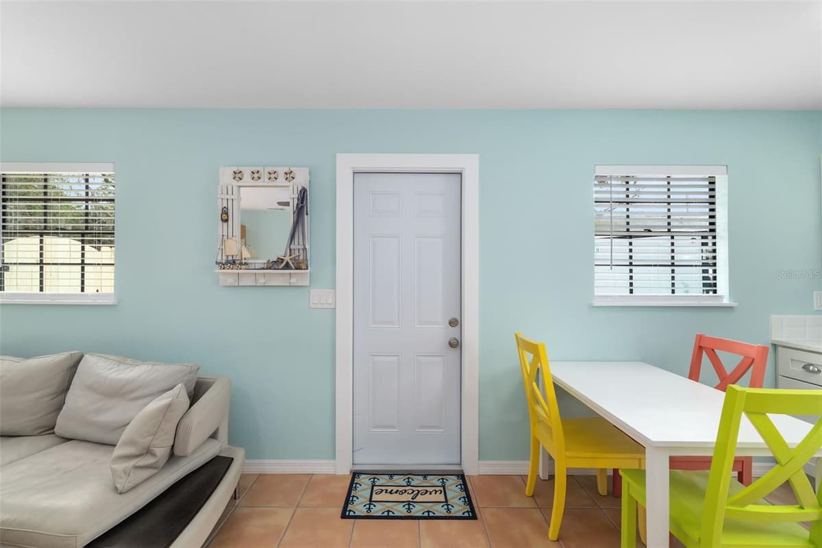 3200 TOBERO LANE — photo 2 of 25