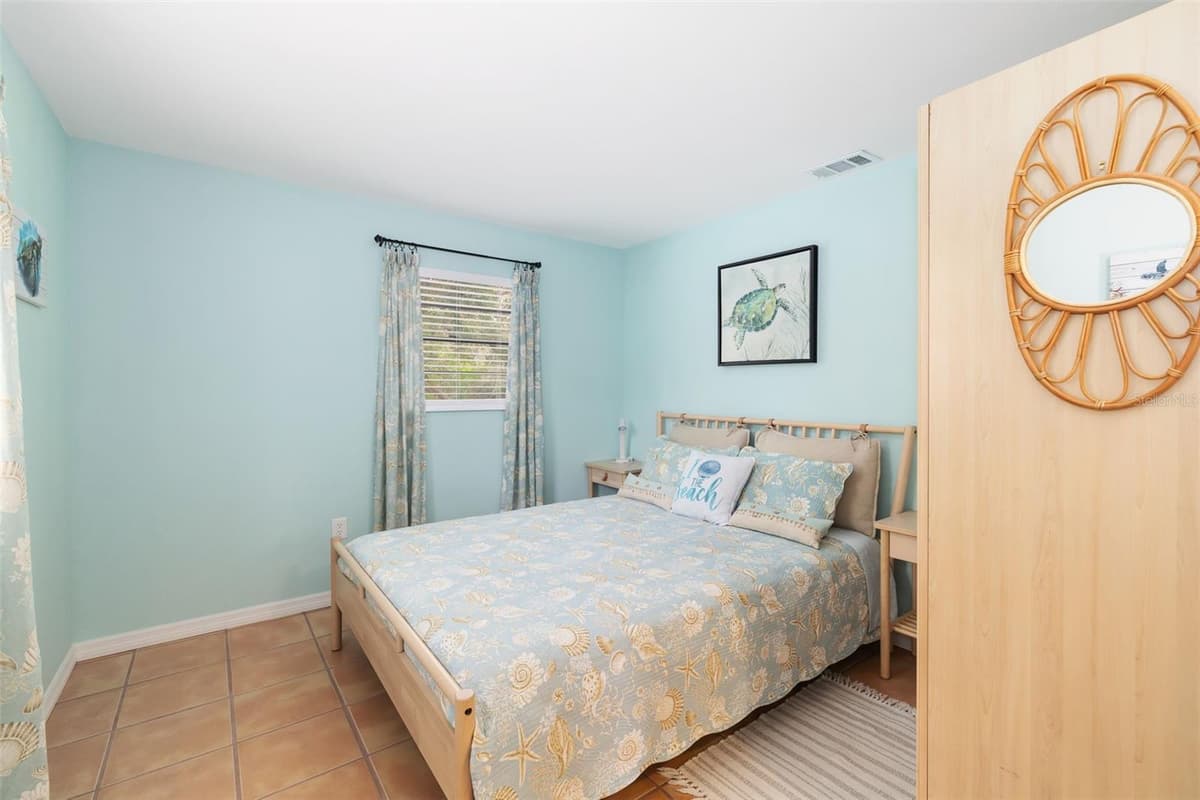 3200 TOBERO LANE — photo 12 of 25