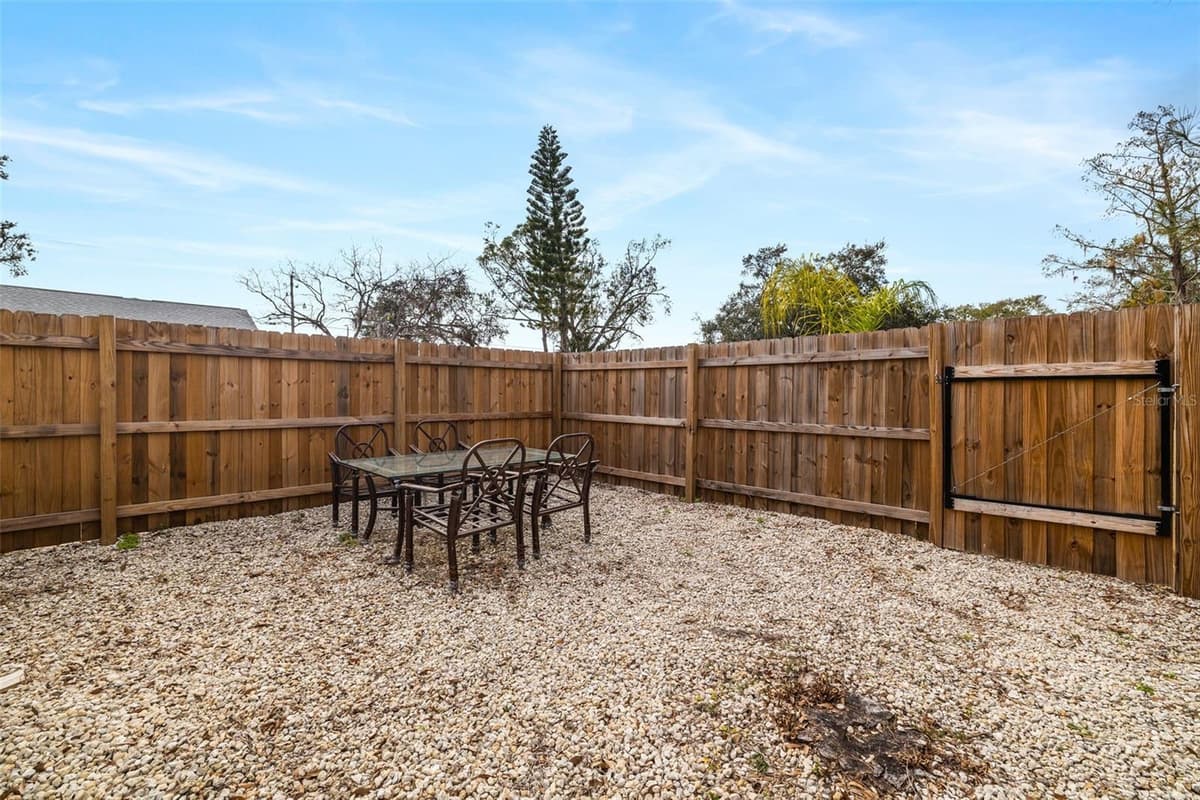 3200 TOBERO LANE — photo 17 of 25