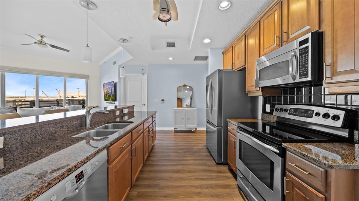 1209 CUMBERLAND AVENUE — photo 3 of 28