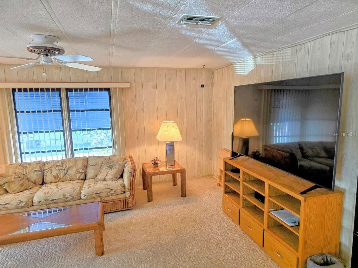 12501 ULMERTON ROAD — photo 12 of 63