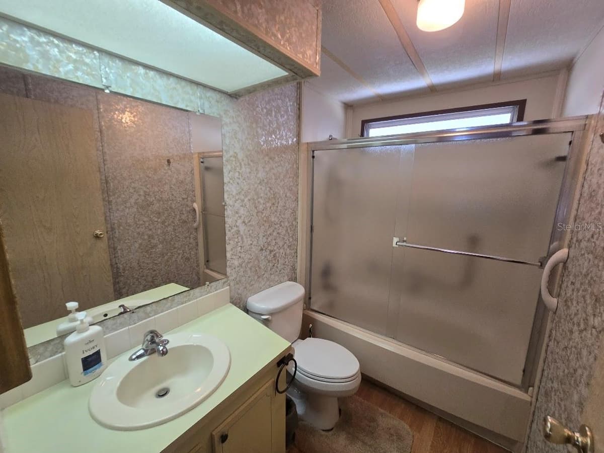 12501 ULMERTON ROAD — photo 25 of 63