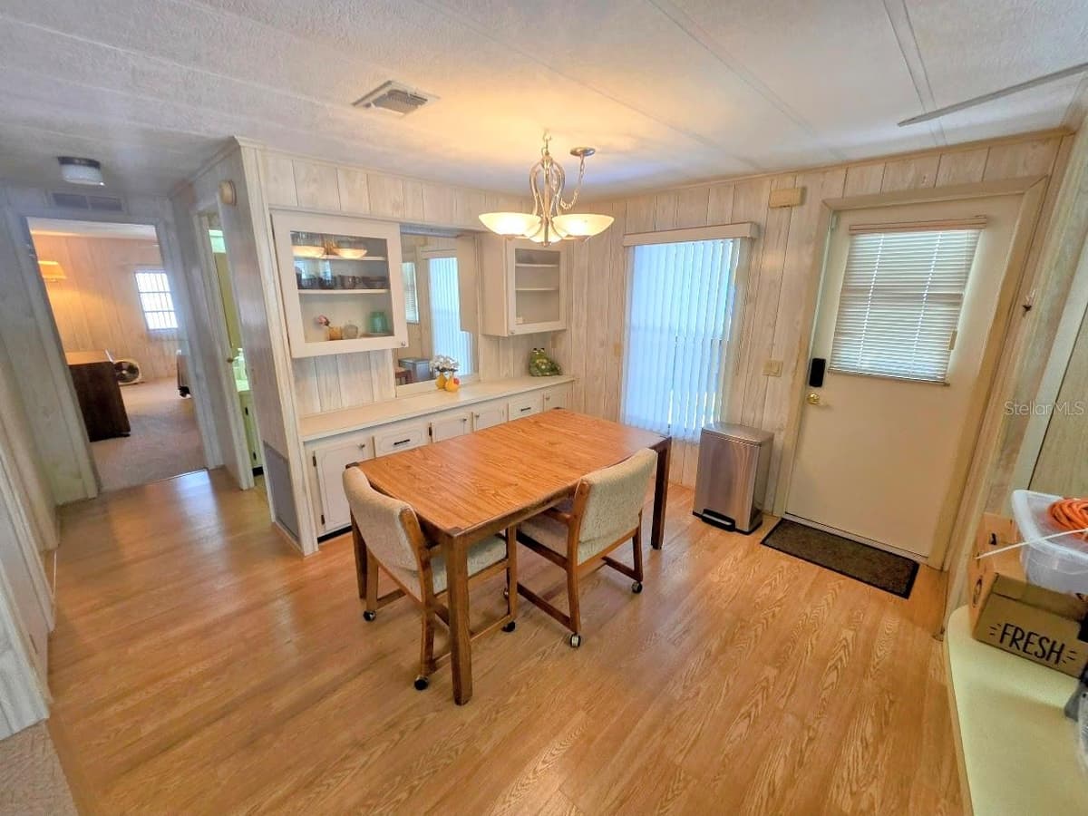 12501 ULMERTON ROAD — photo 18 of 63
