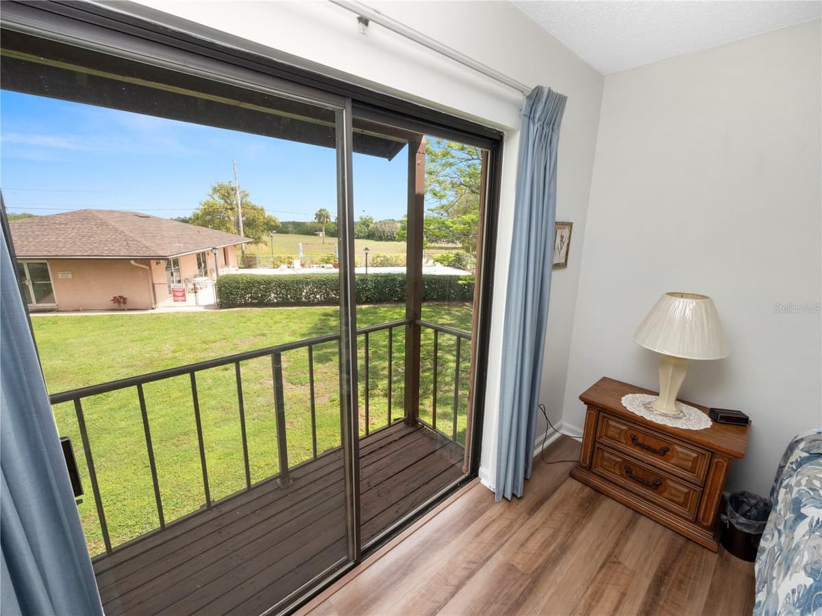 230 LA CASA — photo 25 of 42