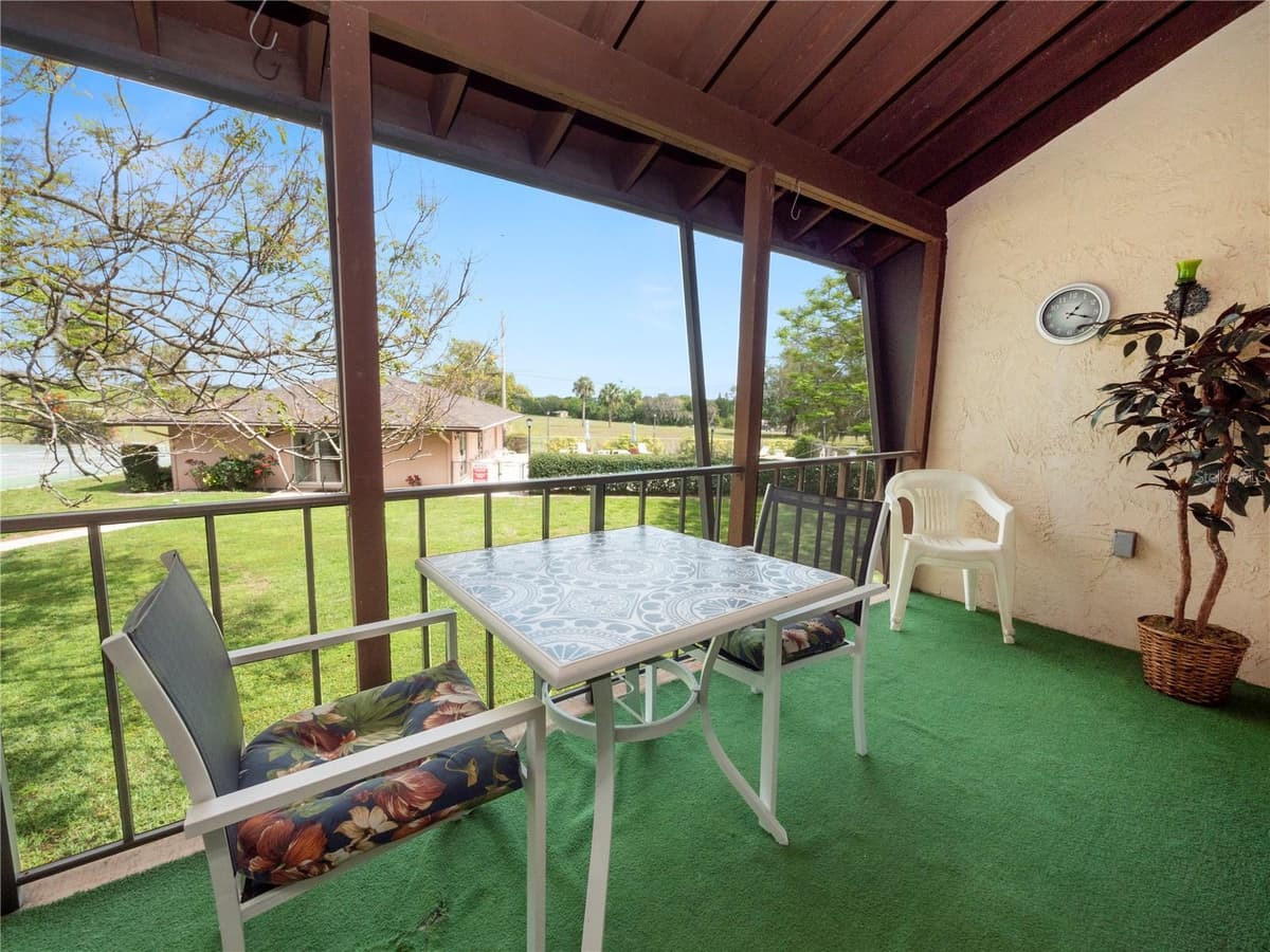 230 LA CASA — photo 18 of 42